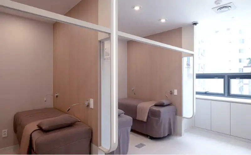 셀렉트피부과의원 11