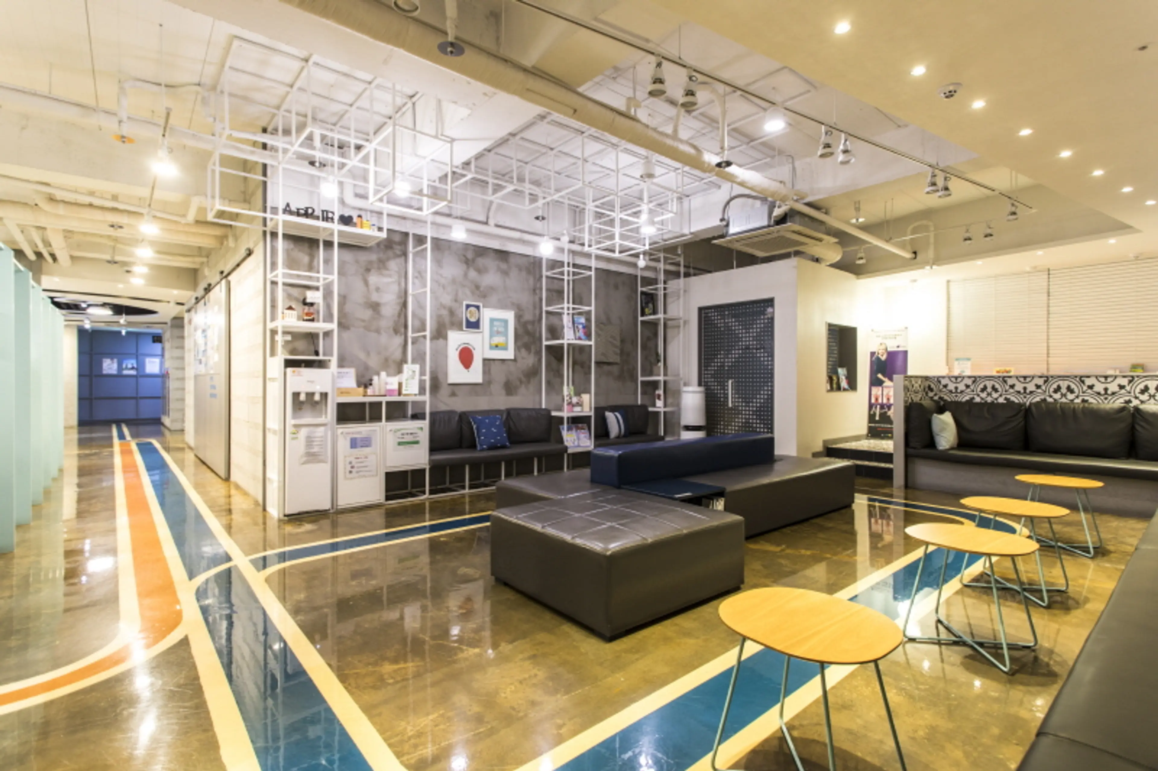 애플산부인과의원 홍대입구역 - 2