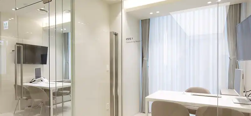 유앤아이의원 명동점 7