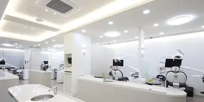 똑똑플란트치과의원 병원 정보 이미지