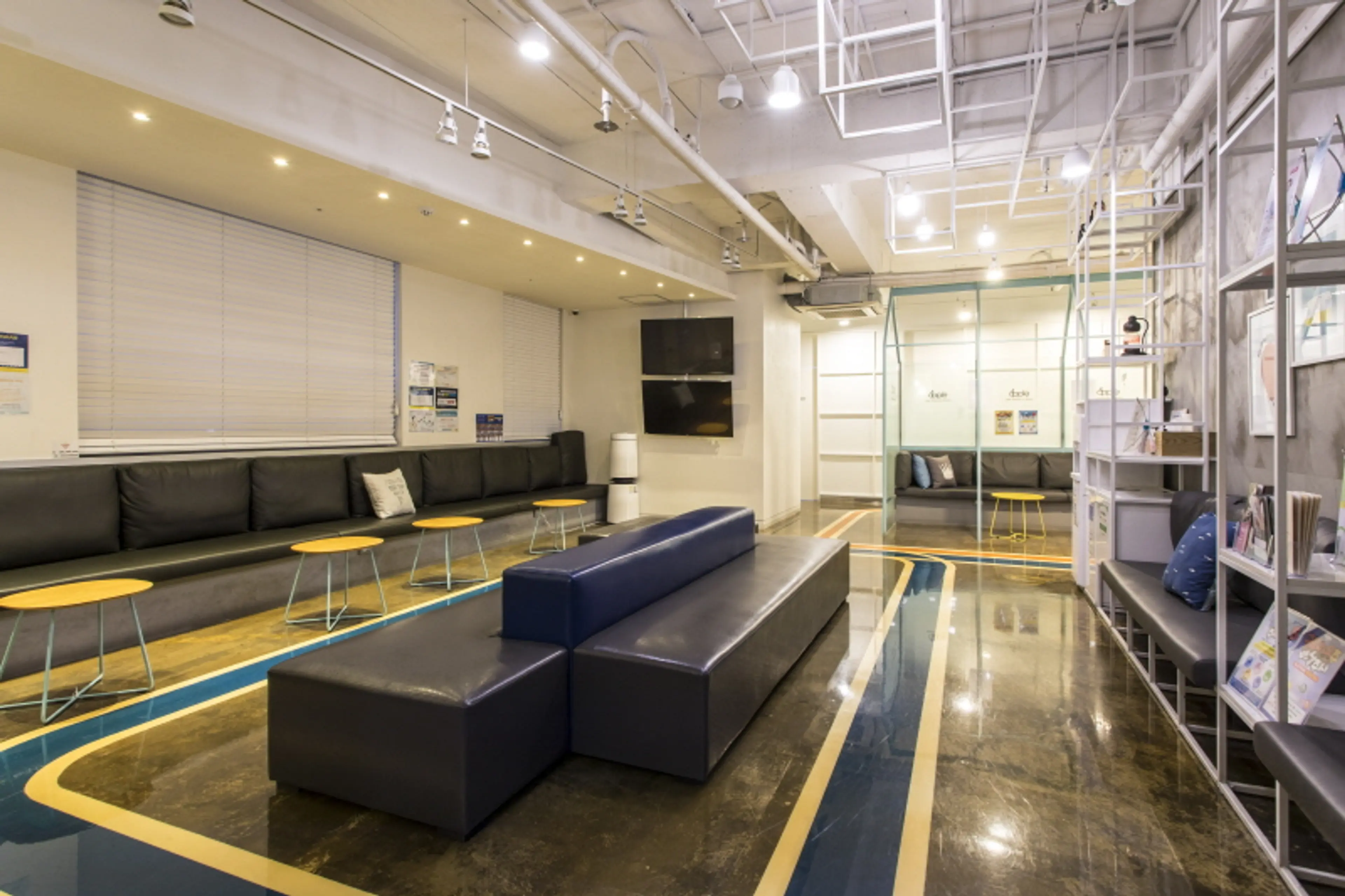 애플산부인과의원 홍대입구역 - 4