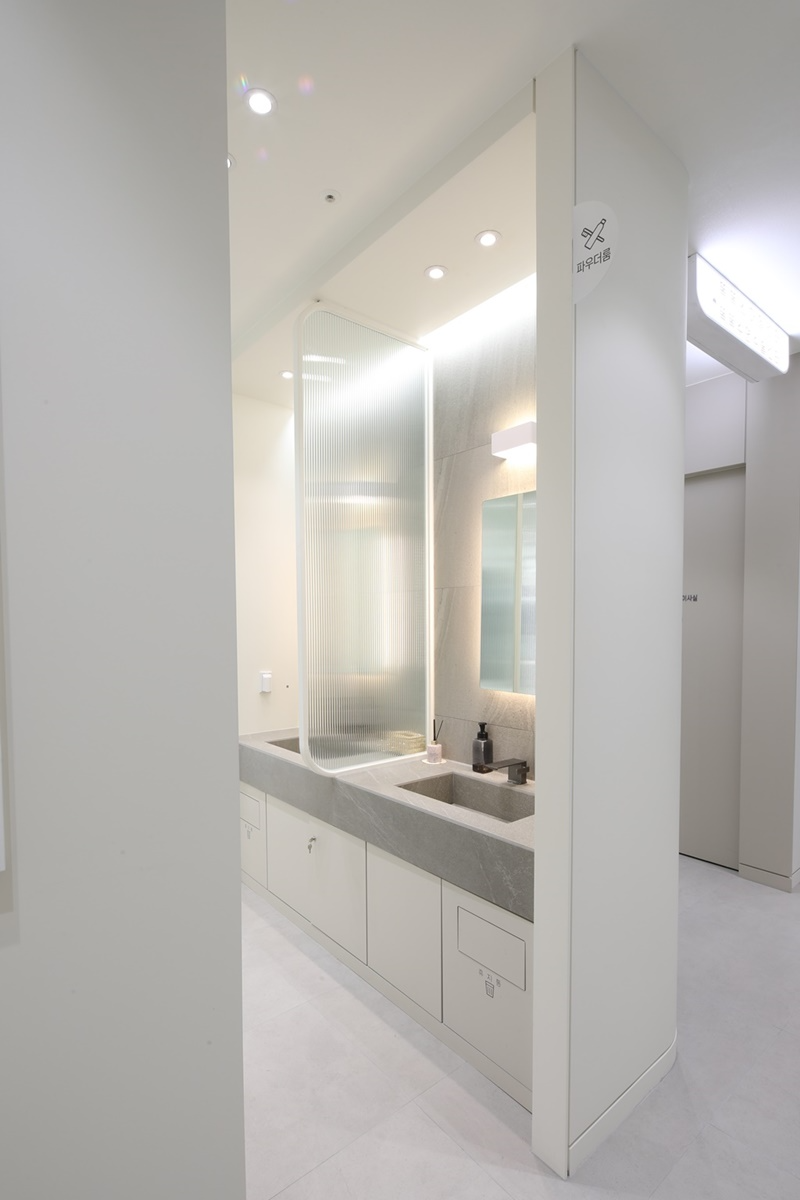 똑똑플란트치과의원 병원 정보 이미지