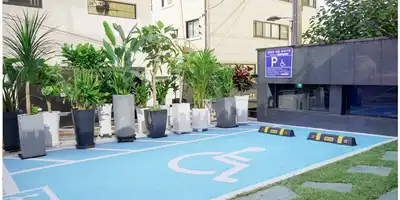 라이브치과병원 서울강남 병원 정보 이미지