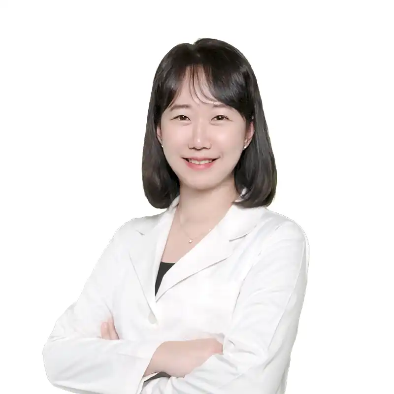延世大学医学院毕业，延世大学新村世福医院