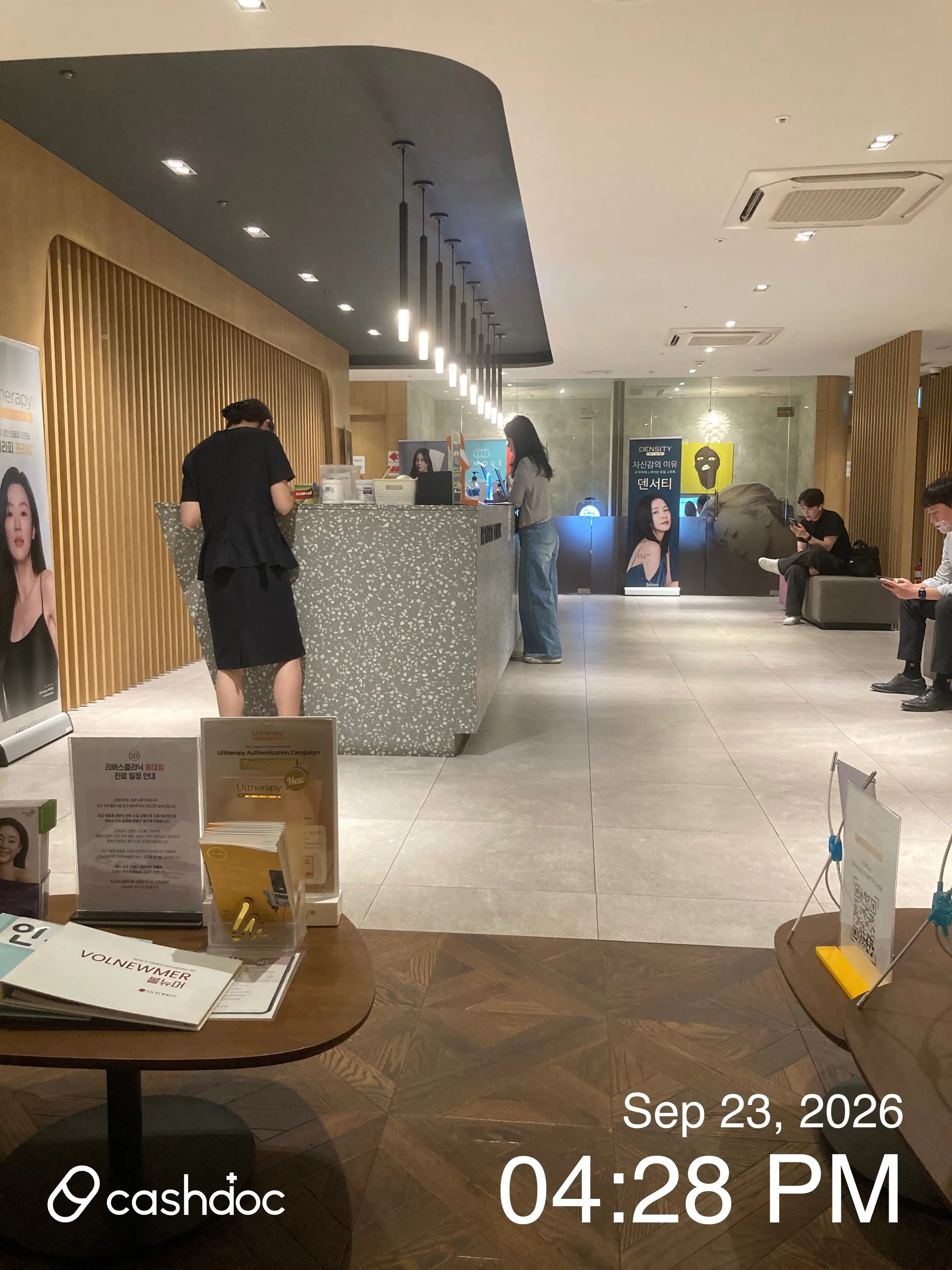 Reverse Clinic Hongdae Branch 26