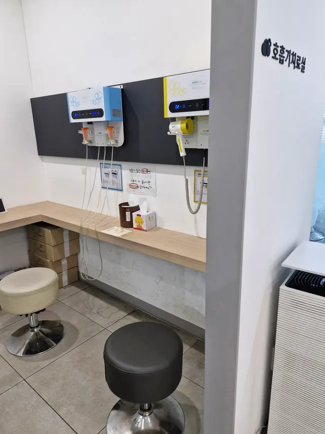 Hospital representative image