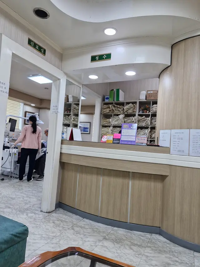 Hospital representative image