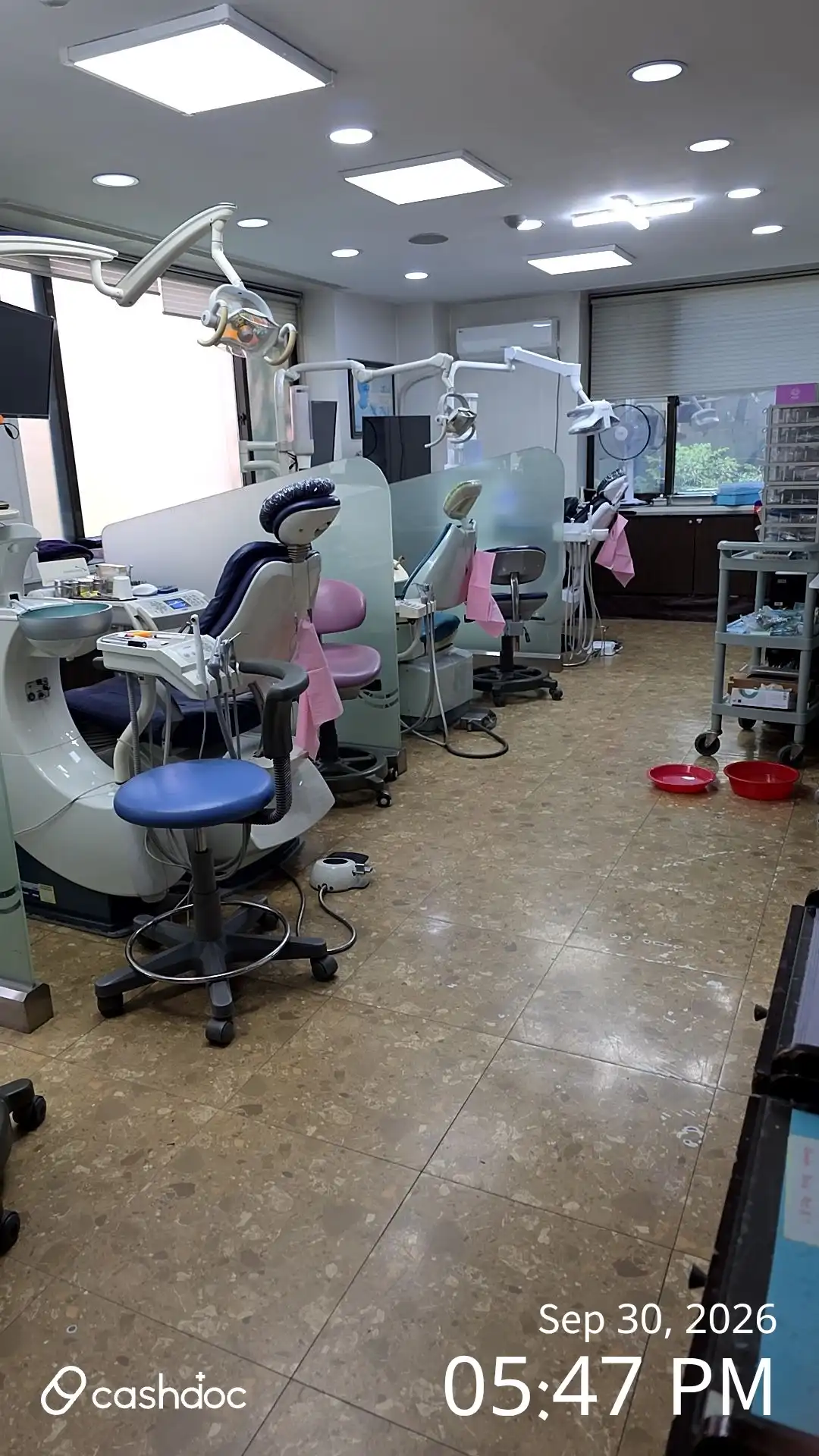 e-White Dental Clinic 1