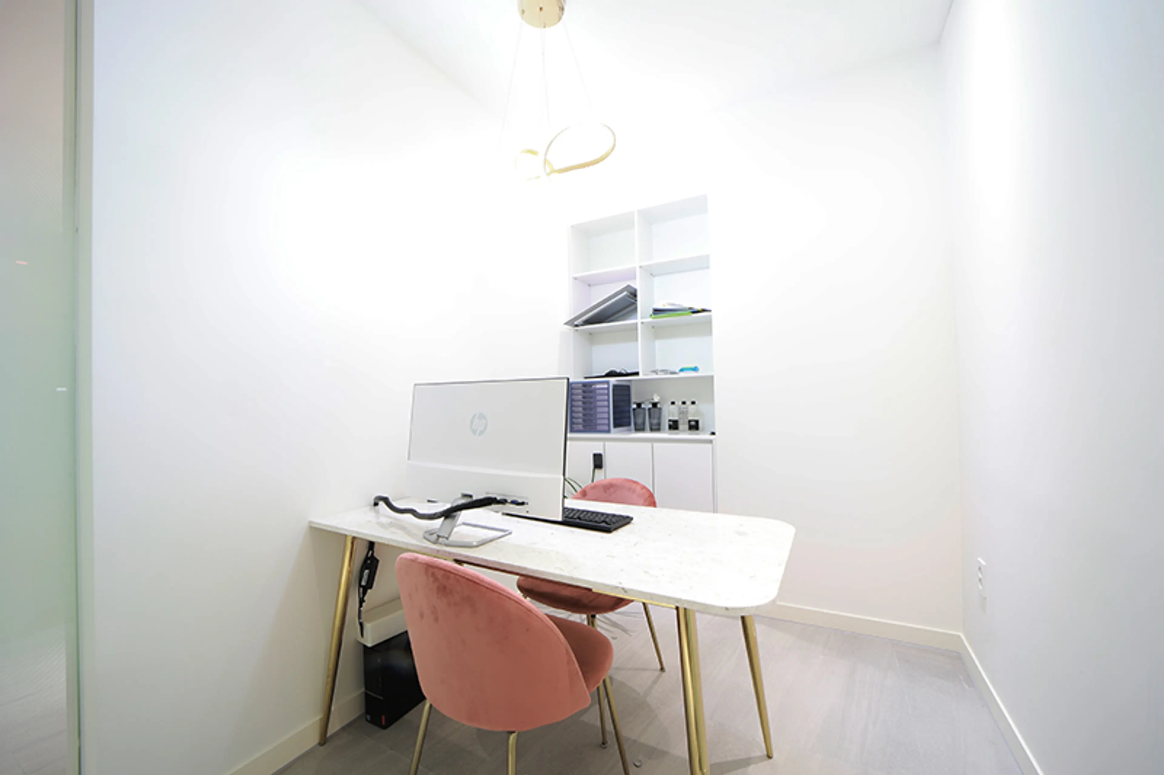 헤스티아여성의원 신사본점 - 12