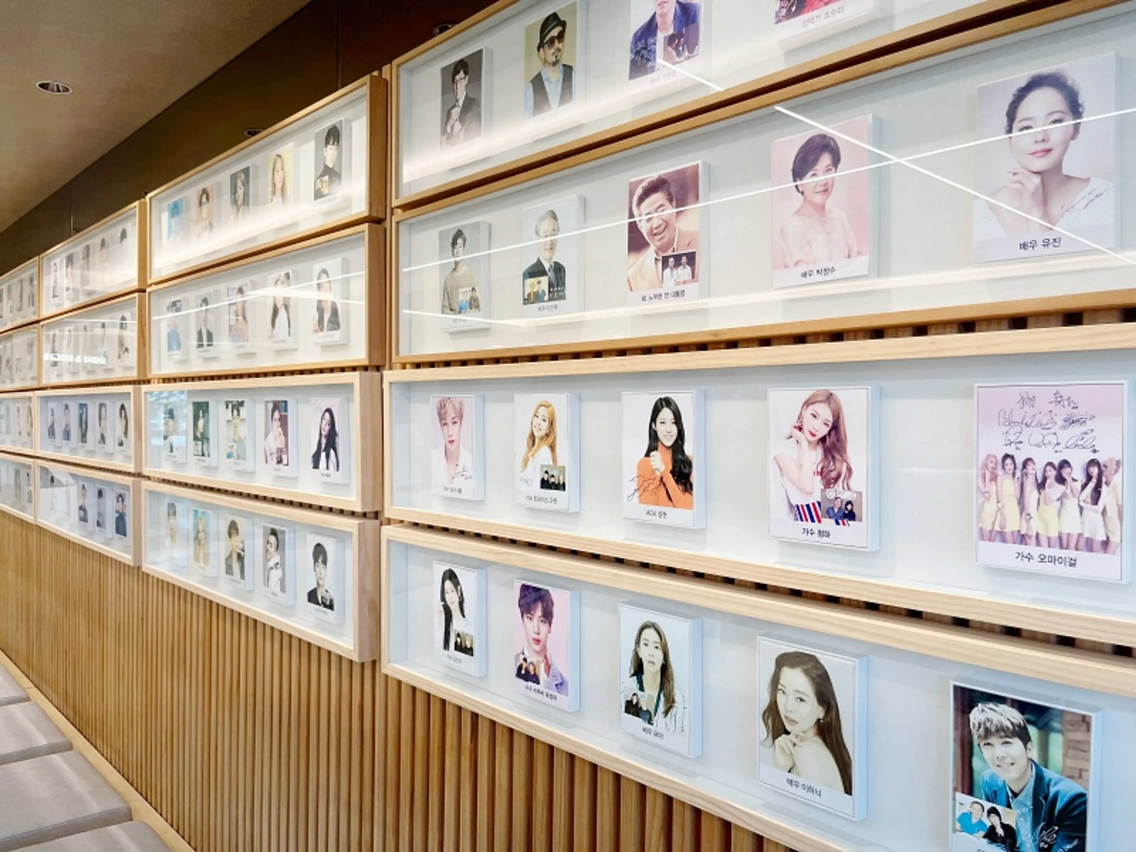 압구정에스앤비안과의원 - 8