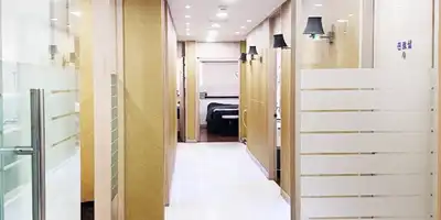 Reverse Clinic Jongno Branch 병원 정보 이미지