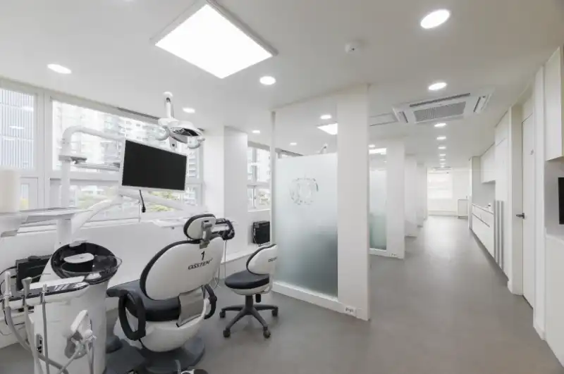 굿센치과의원 6