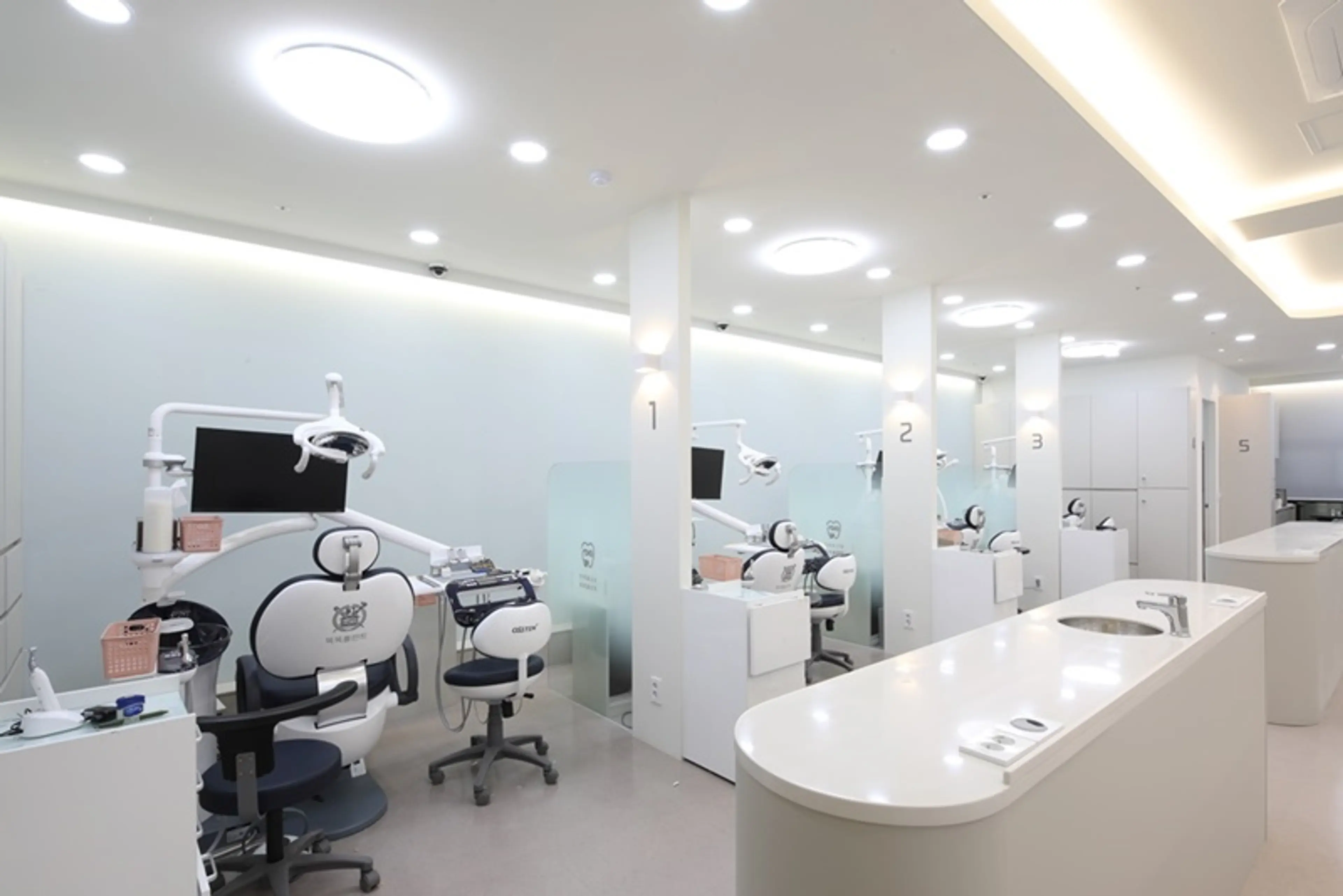 똑똑플란트치과의원 - 4