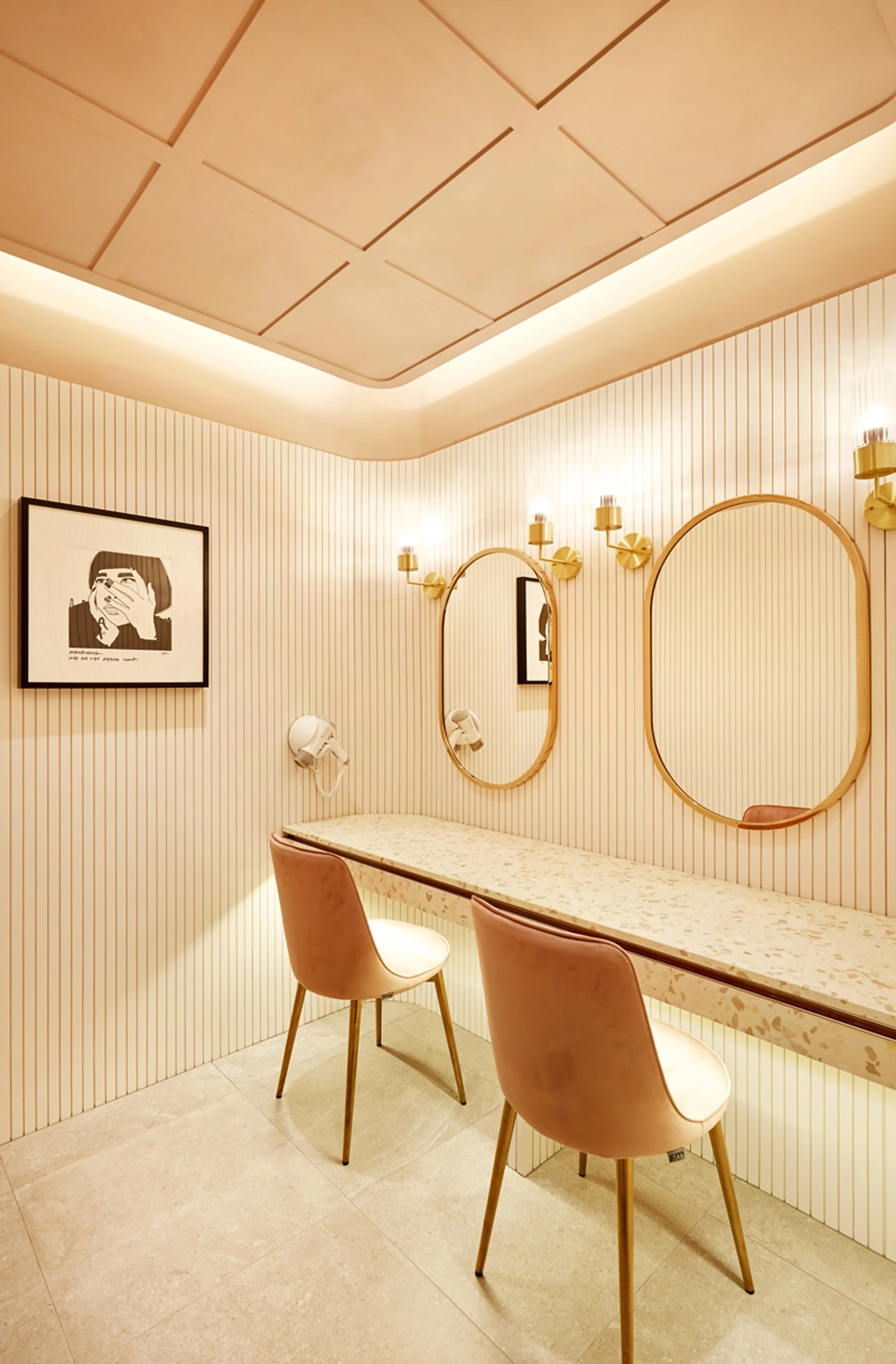 리버스의원 홍대입구역 - 6