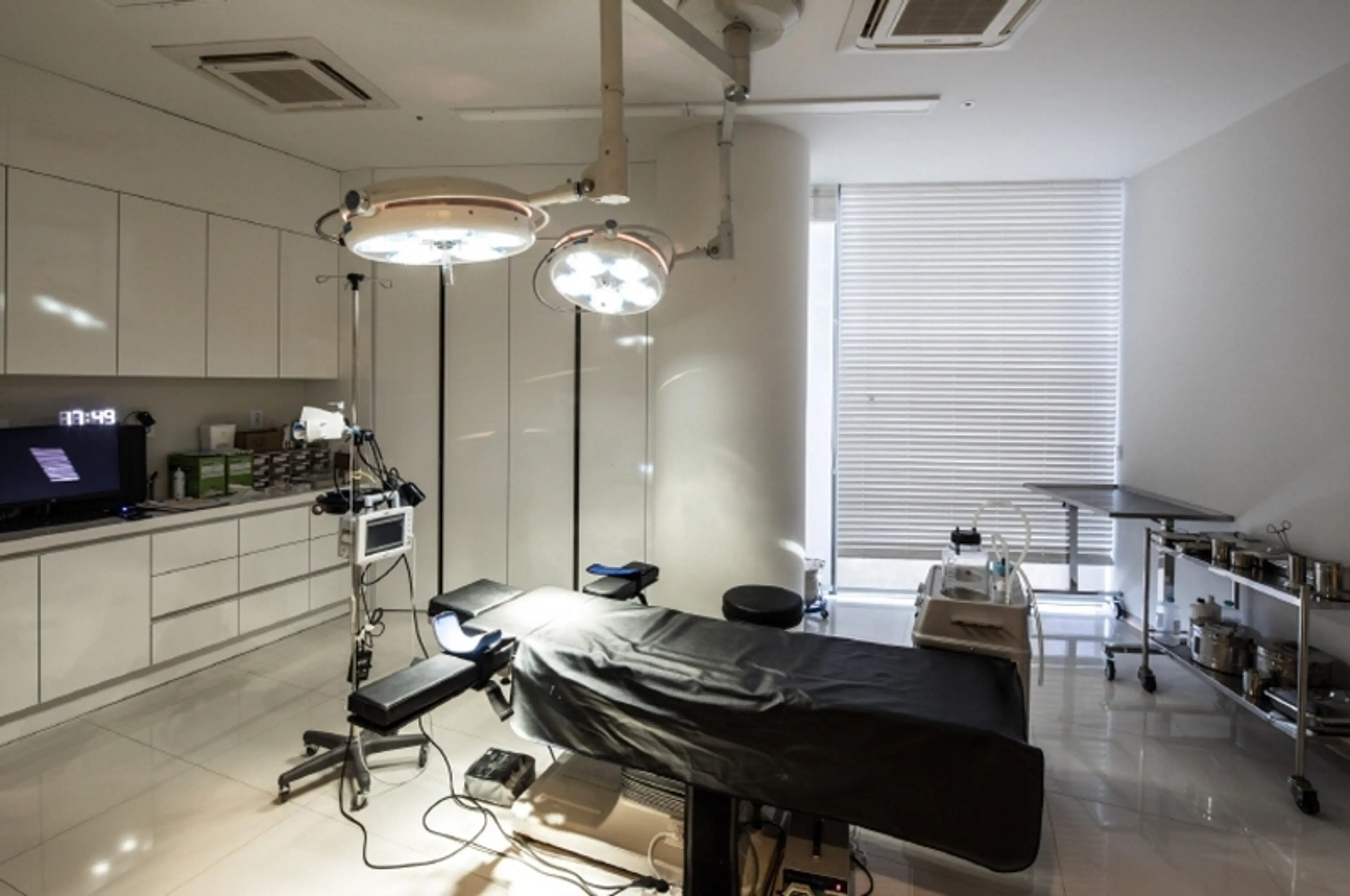 비에스티성형외과 - 8