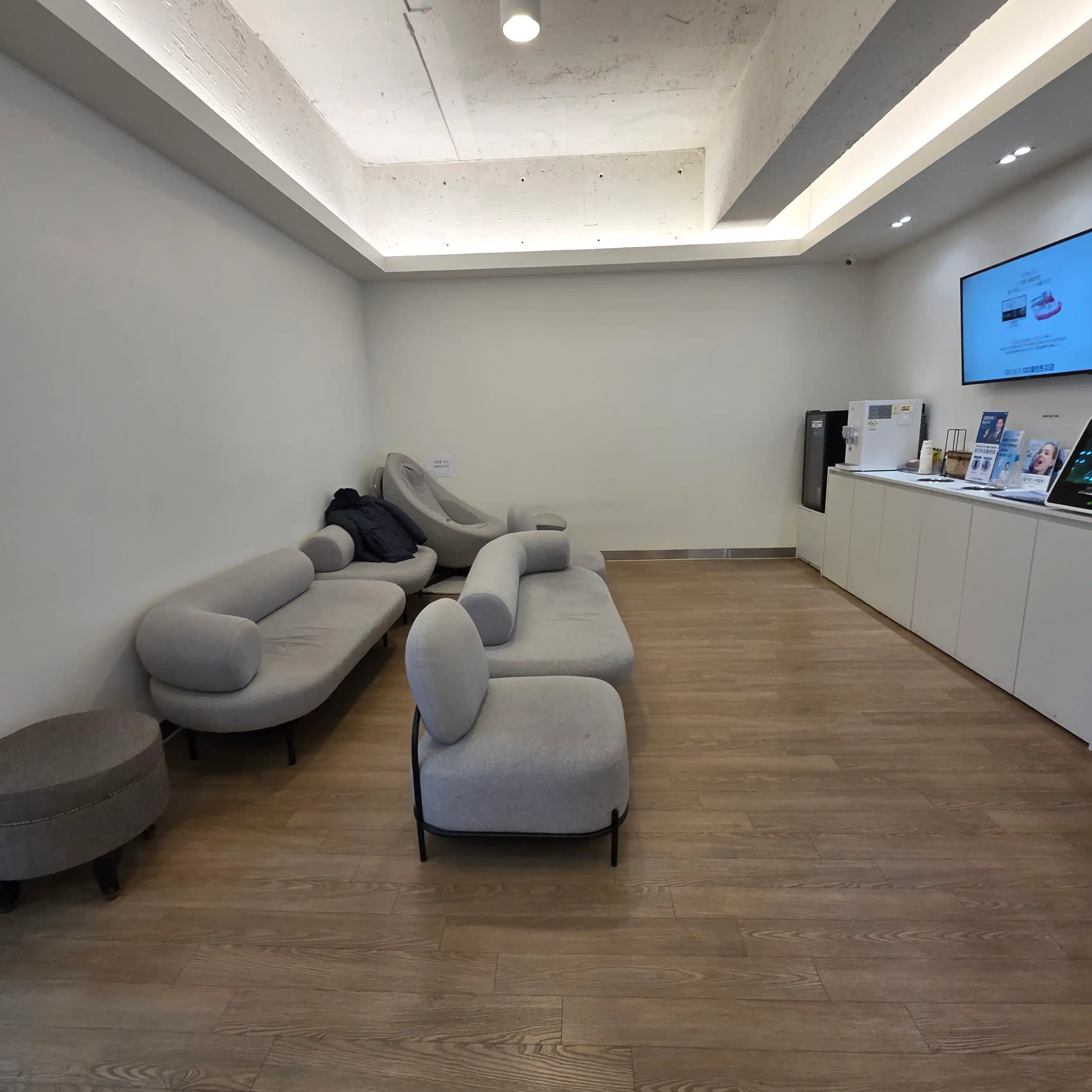 100 Plant Dental Clinic 1