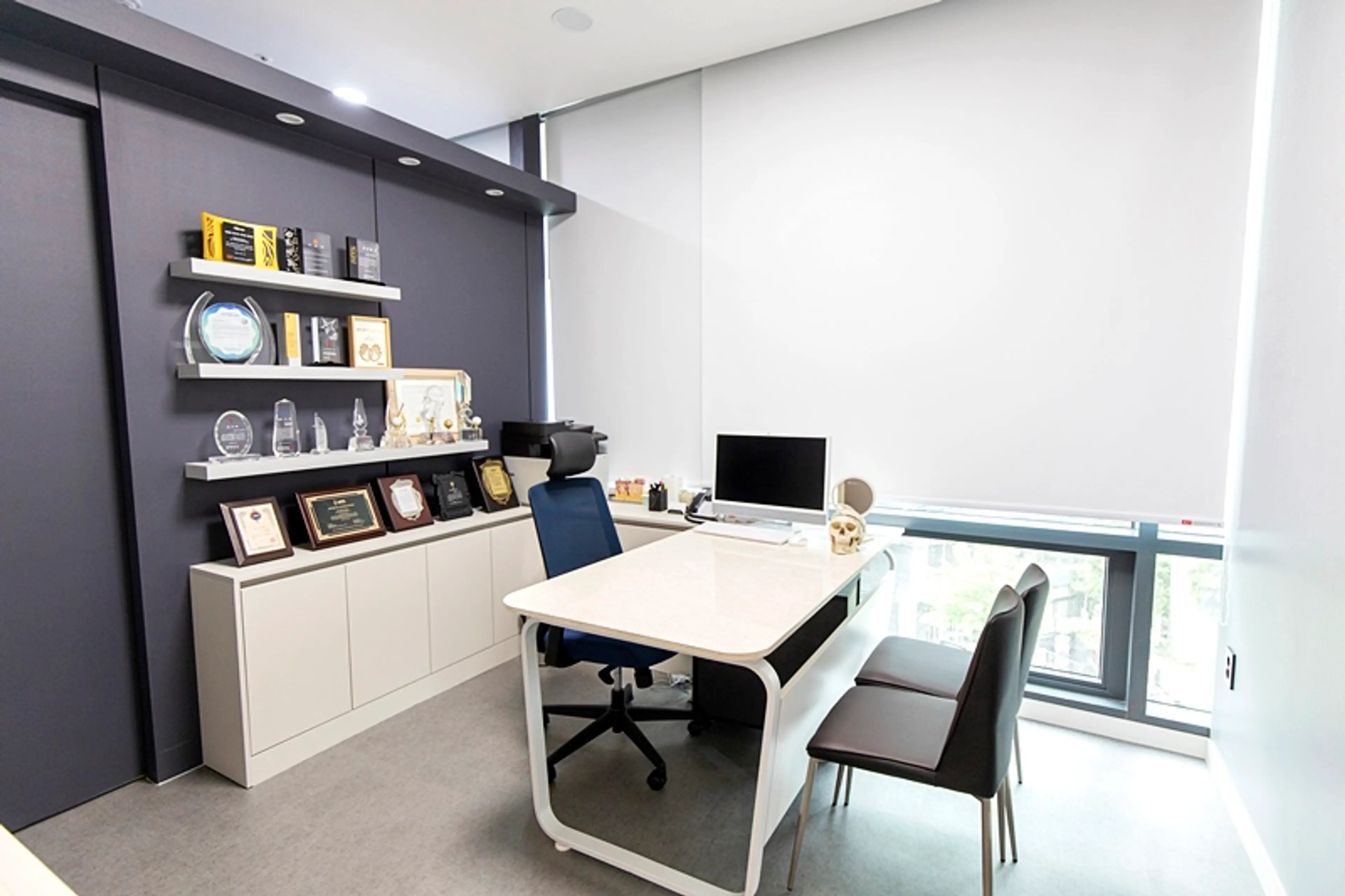 더업성형외과의원 - 8