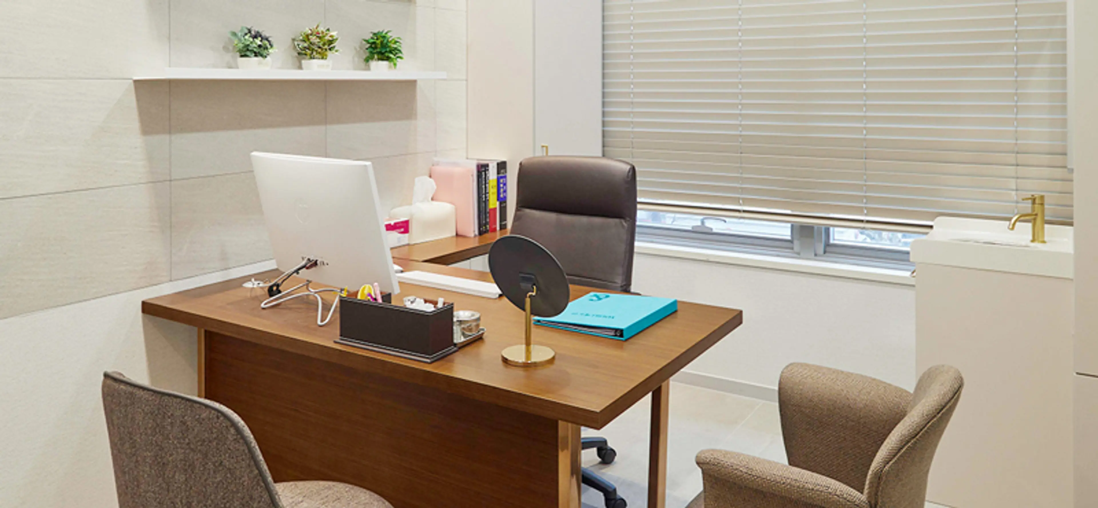 유앤아이피부과의원 왕십리점 - 2