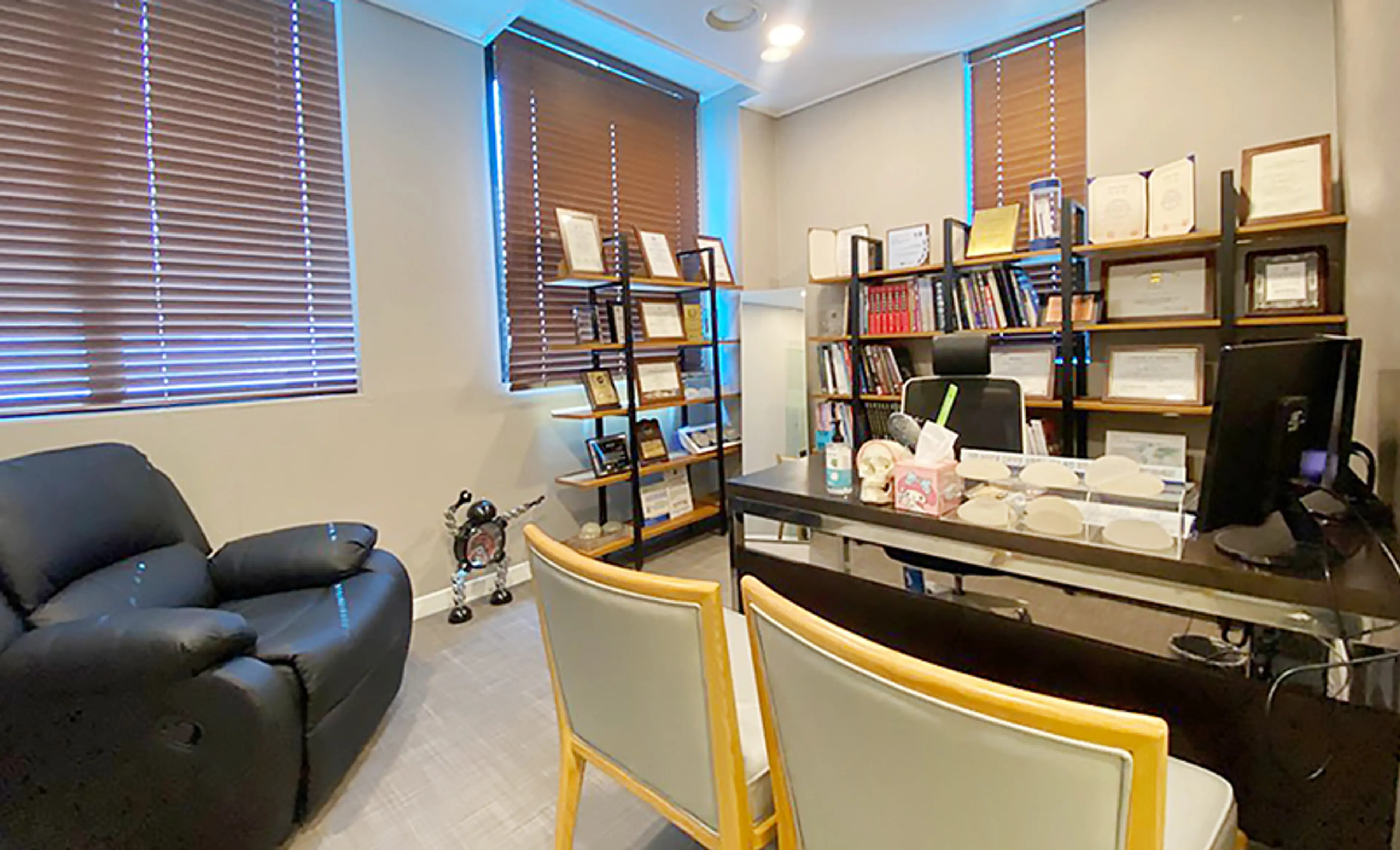 유니크성형외과의원 - 13