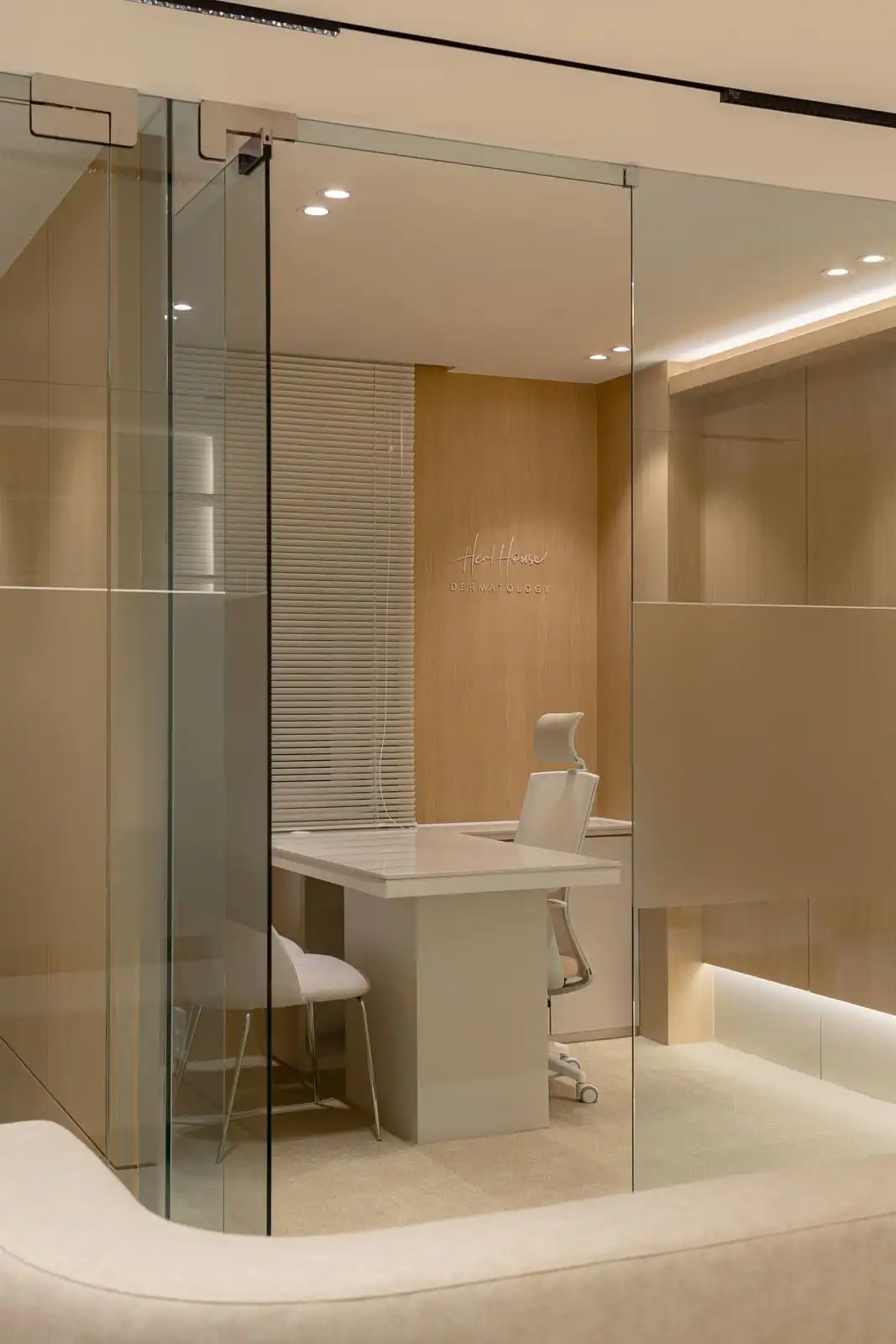 Hillhouse Dermatology Daegu Branch 9