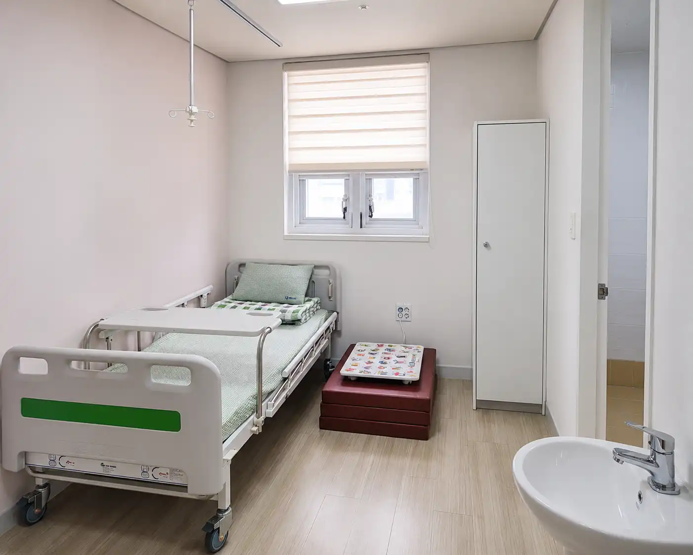 The K Busan Hospital 11