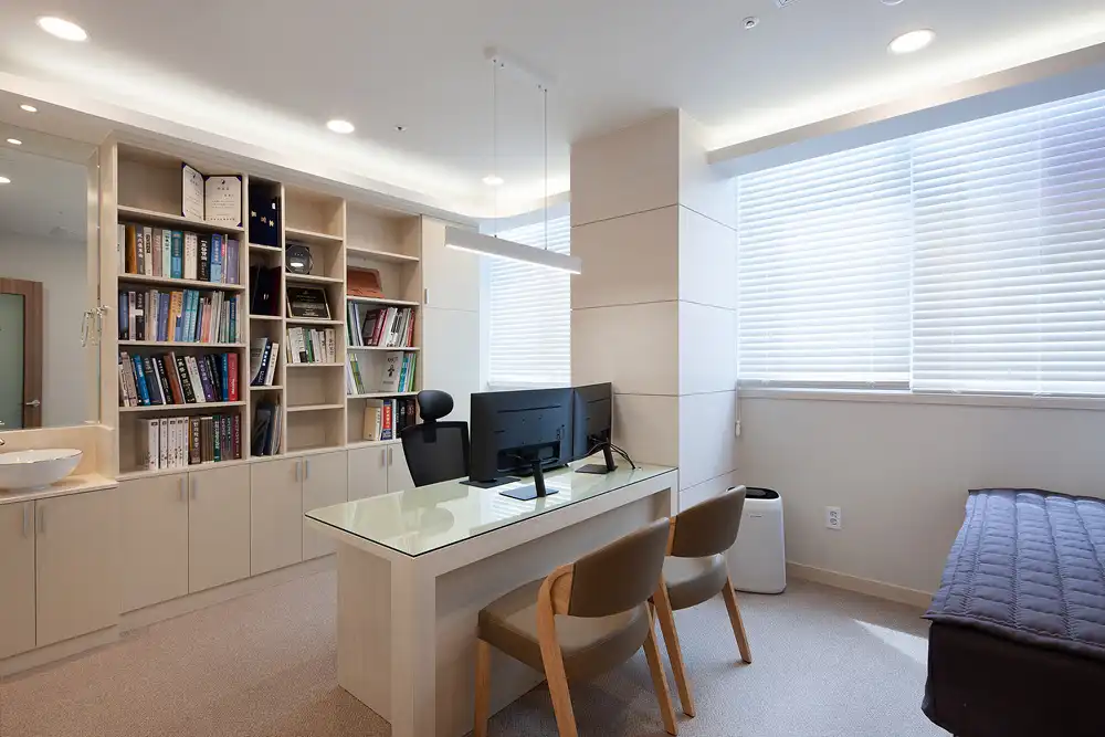 Kyung Hee Mir Aehan Clinic 10