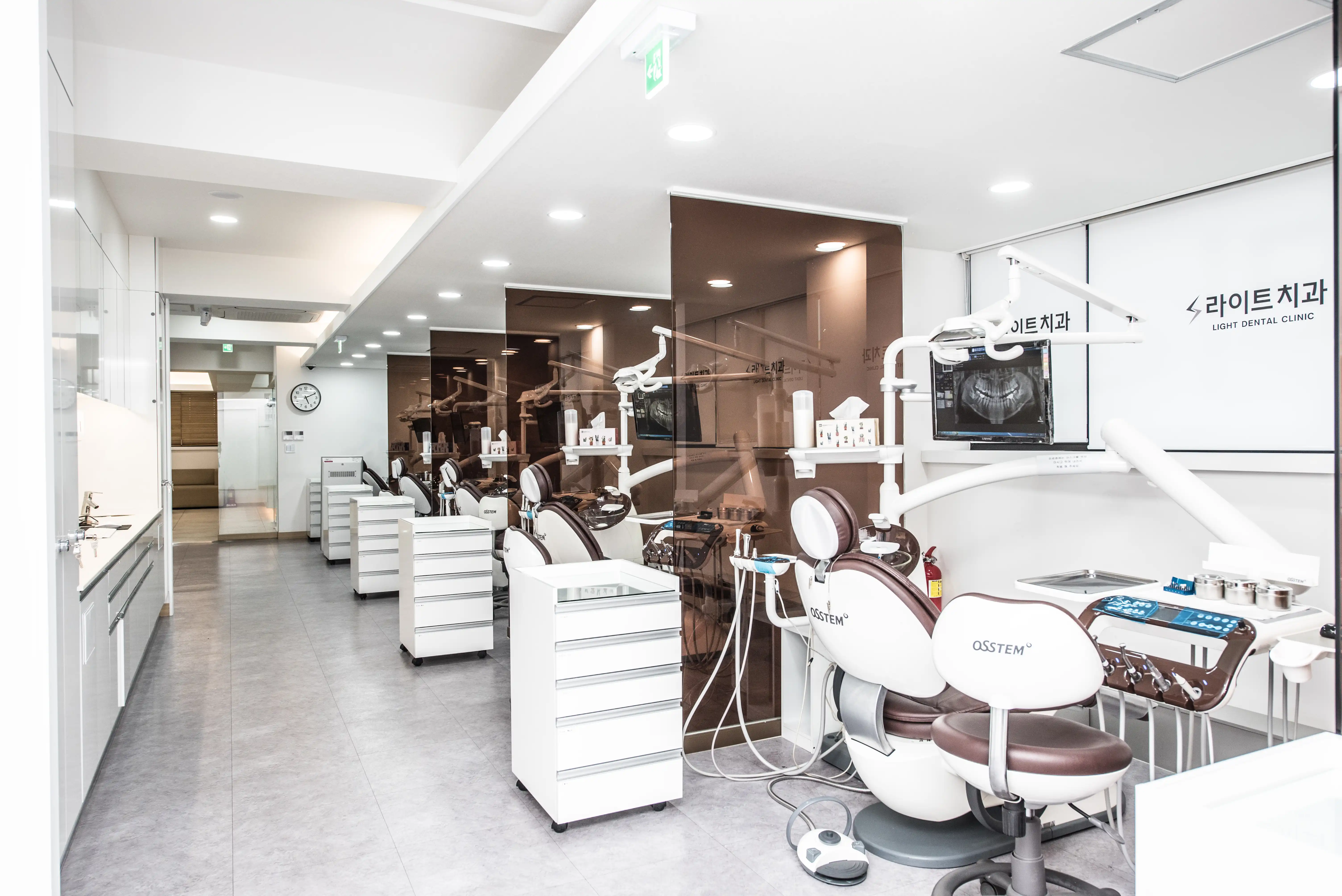 Light Dental Clinic 4