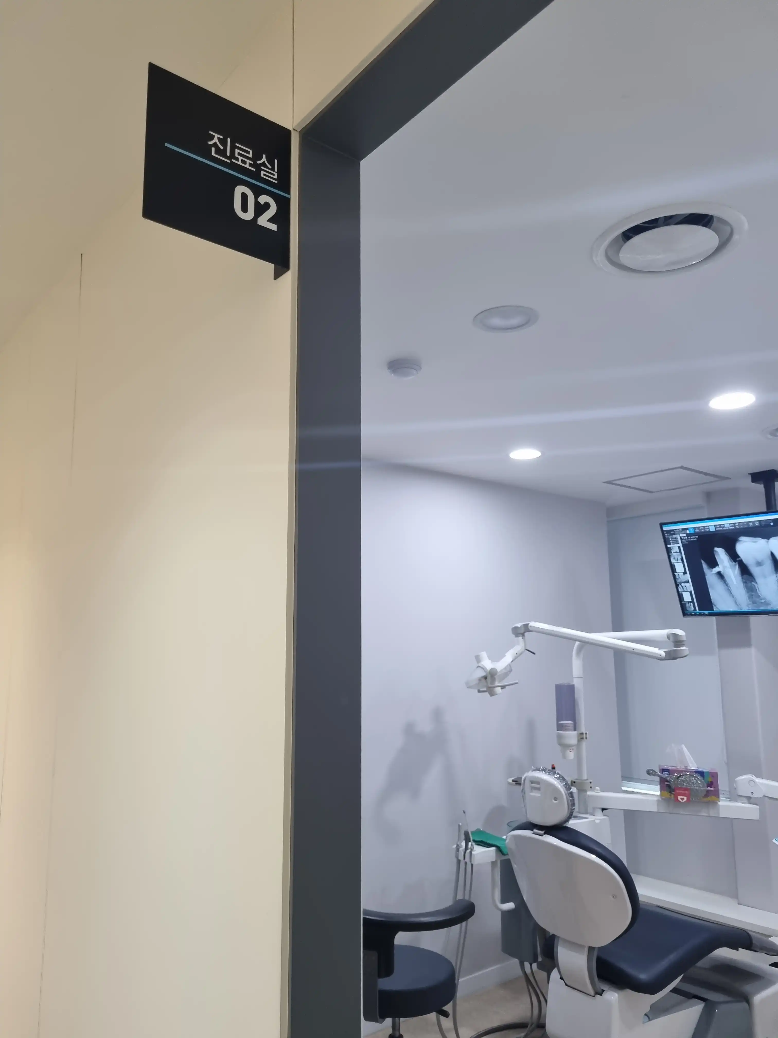 Plant Inch Dental Clinic 14