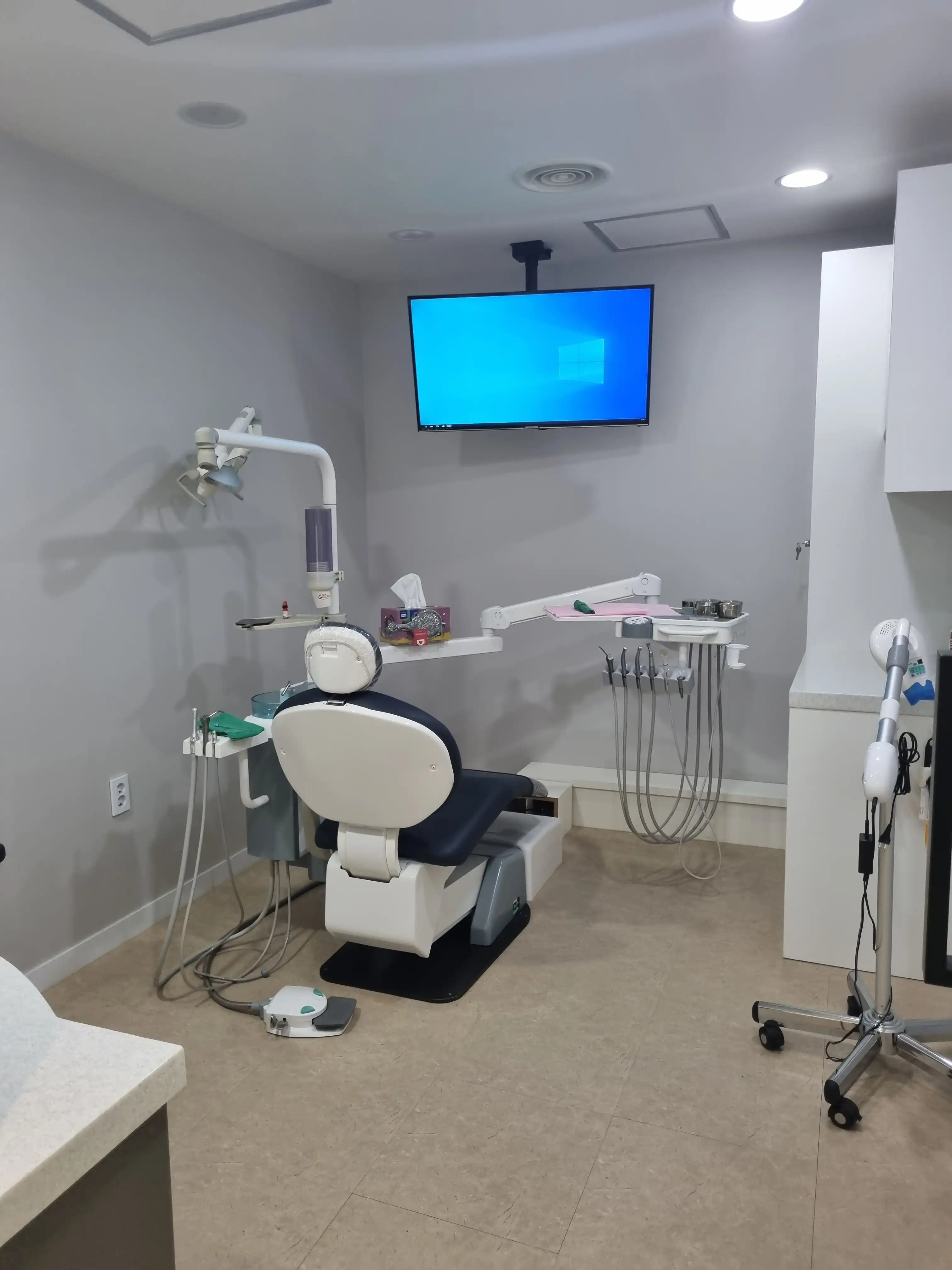 Plant Inch Dental Clinic 16
