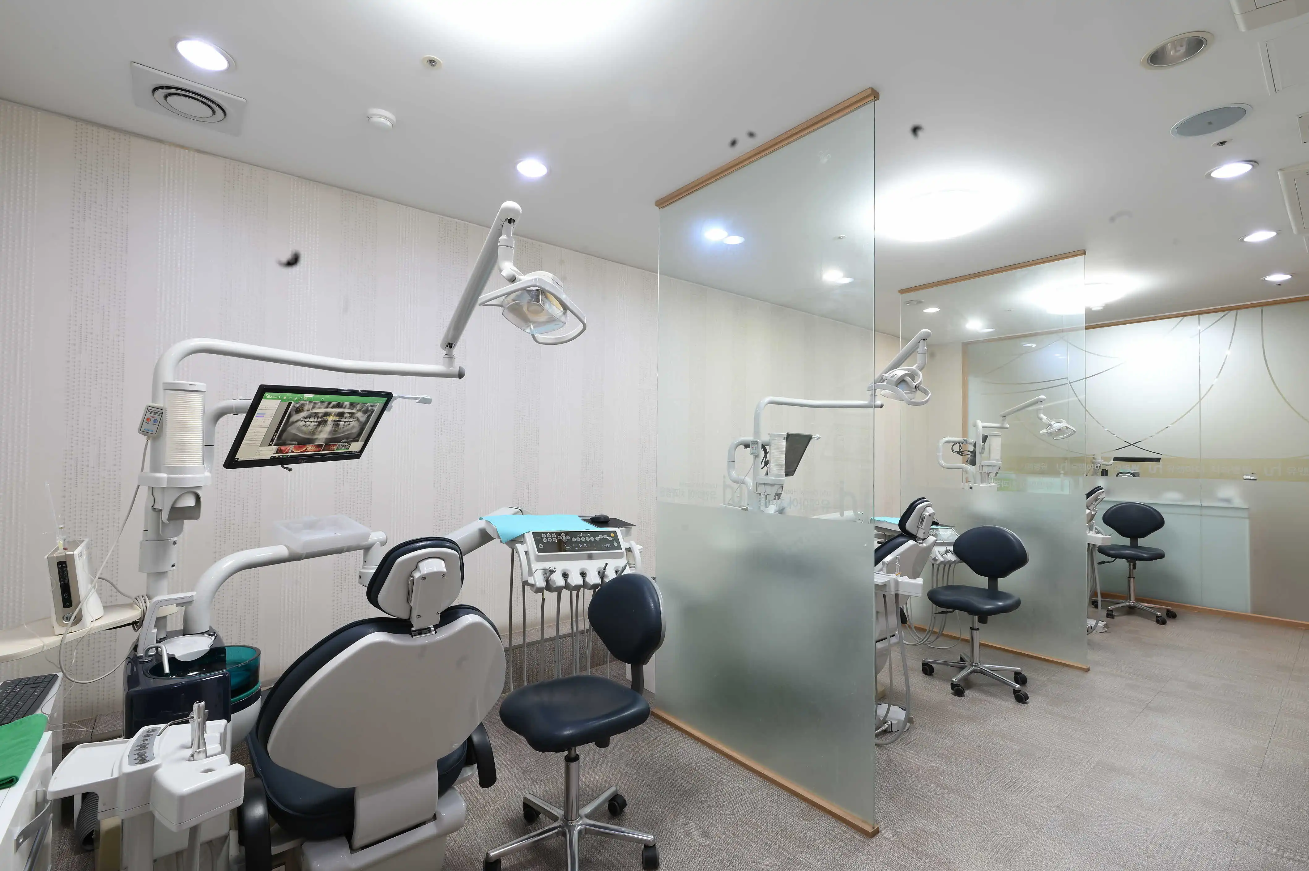 You & I Dental Hospital 4