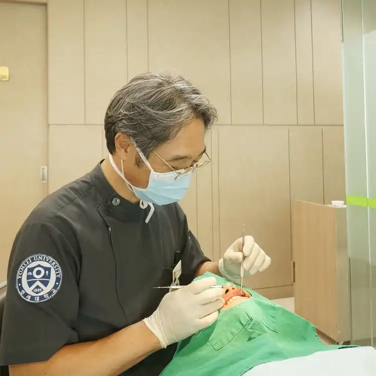 임플란티아치과의원