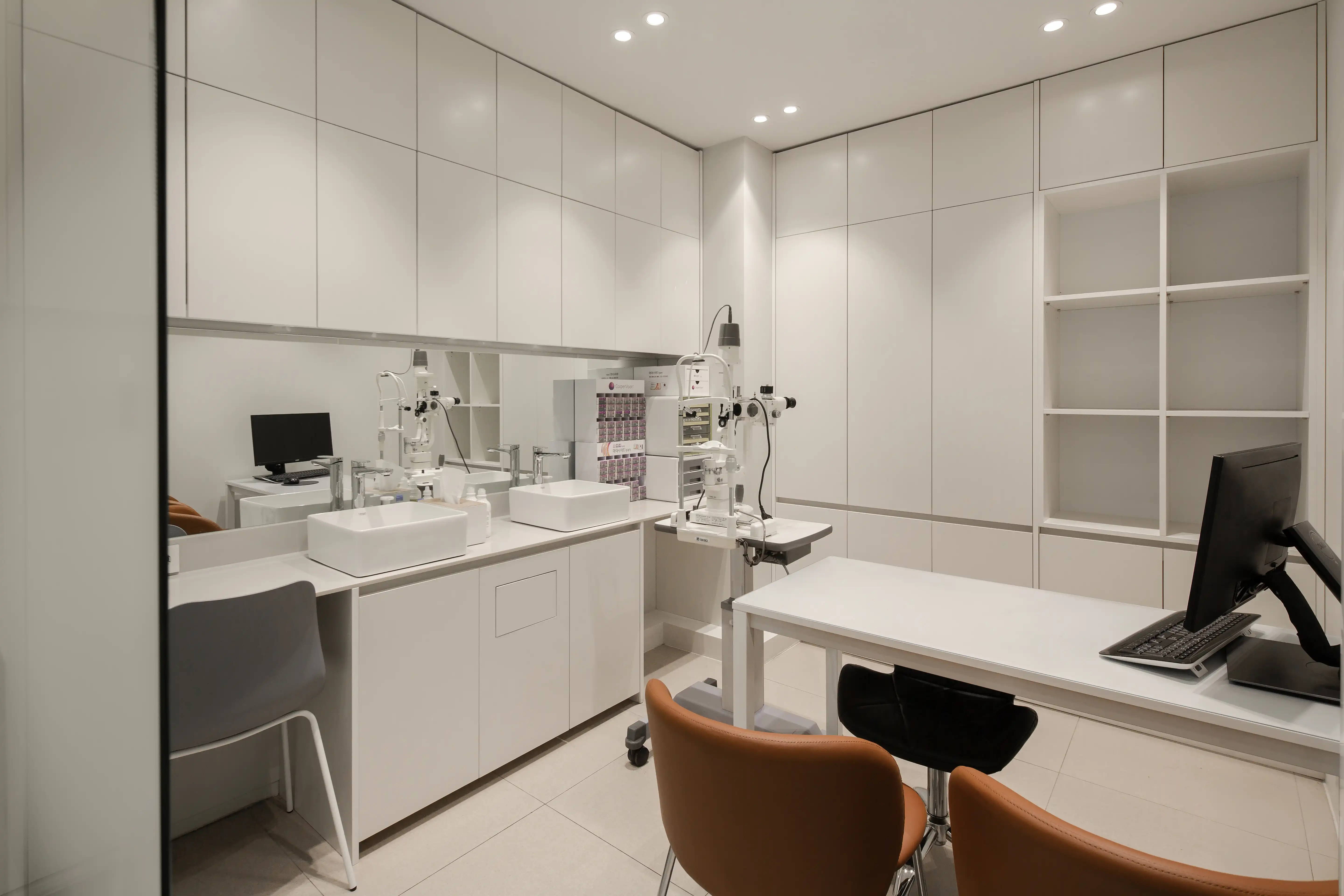 Bundang Eye Clinic 4