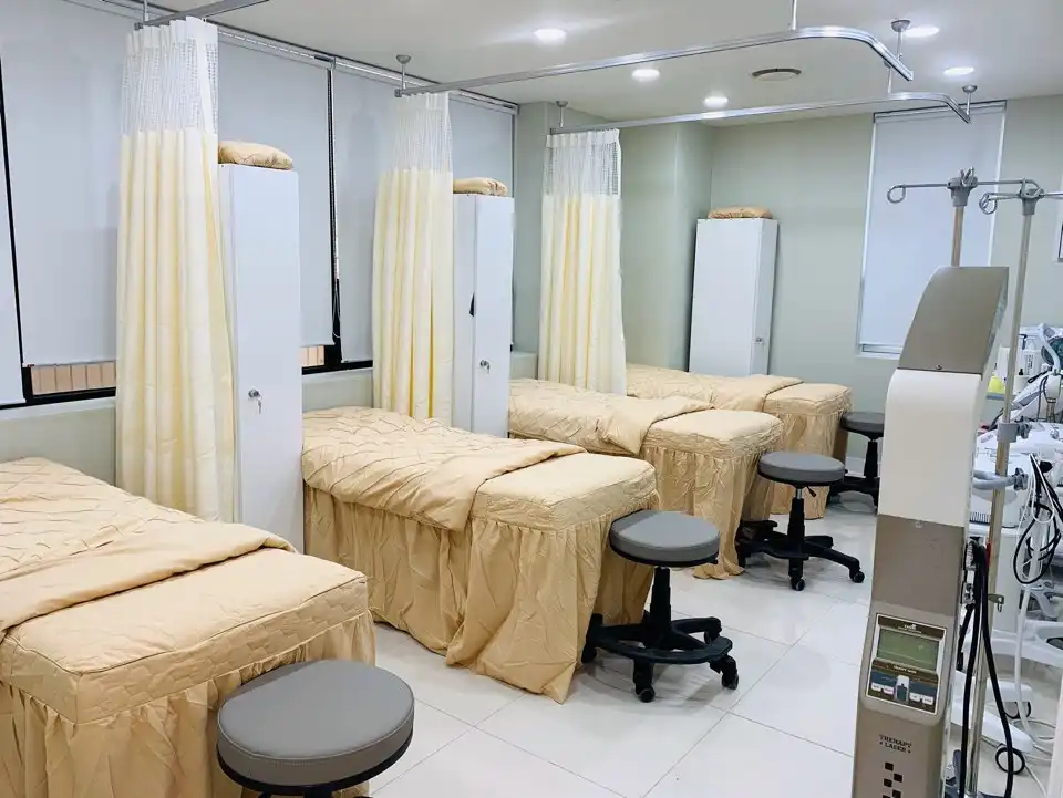 Plus Hoon Clinic 4