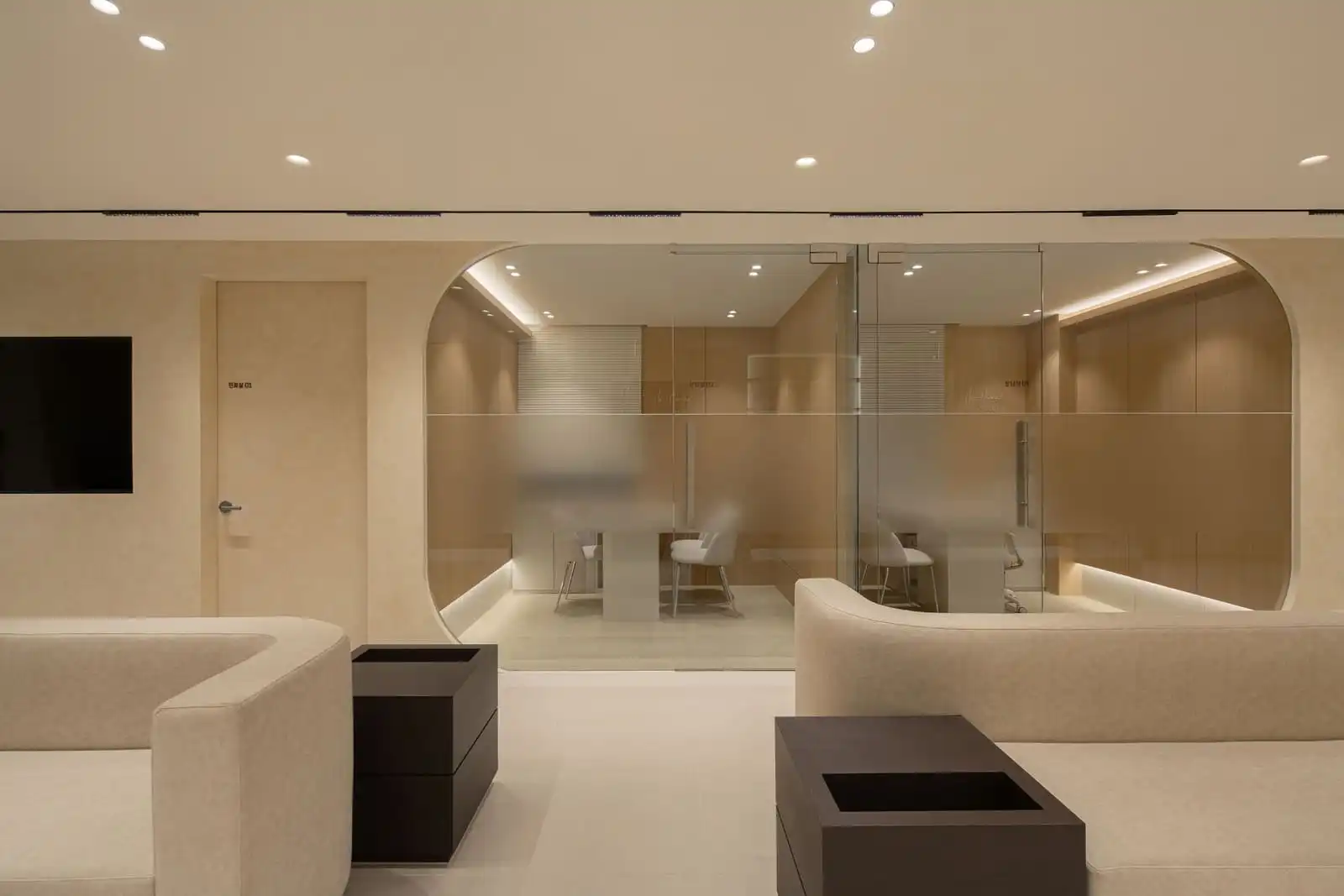 Hillhouse Dermatology Daegu Branch 14