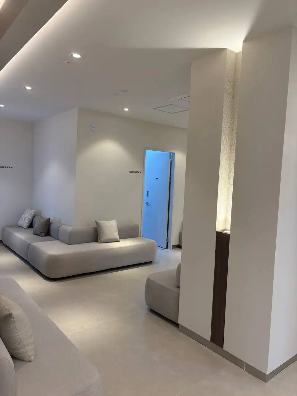The Cheoreum Clinic Busan Branch 13
