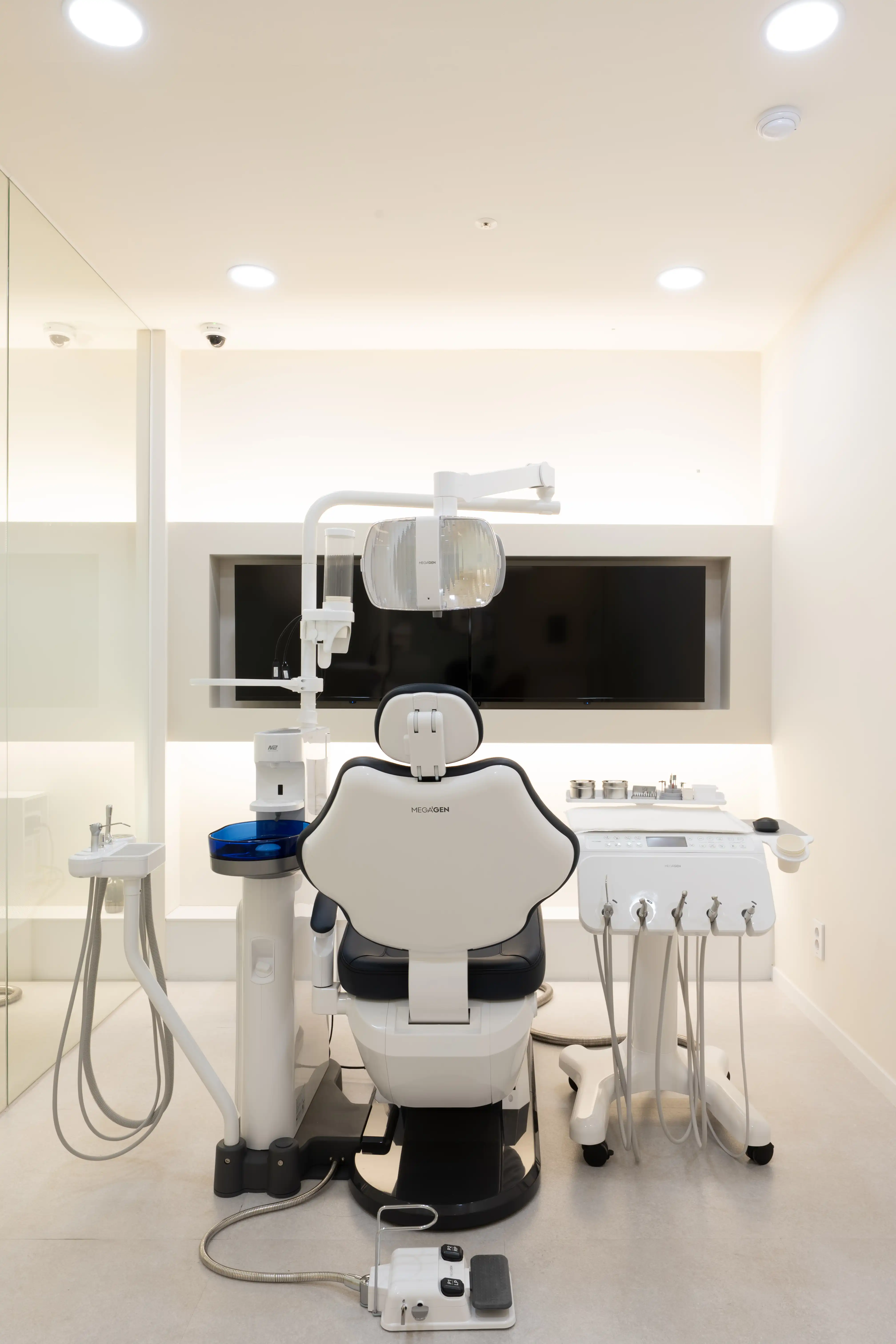 Yonsei Bolt Dental Clinic