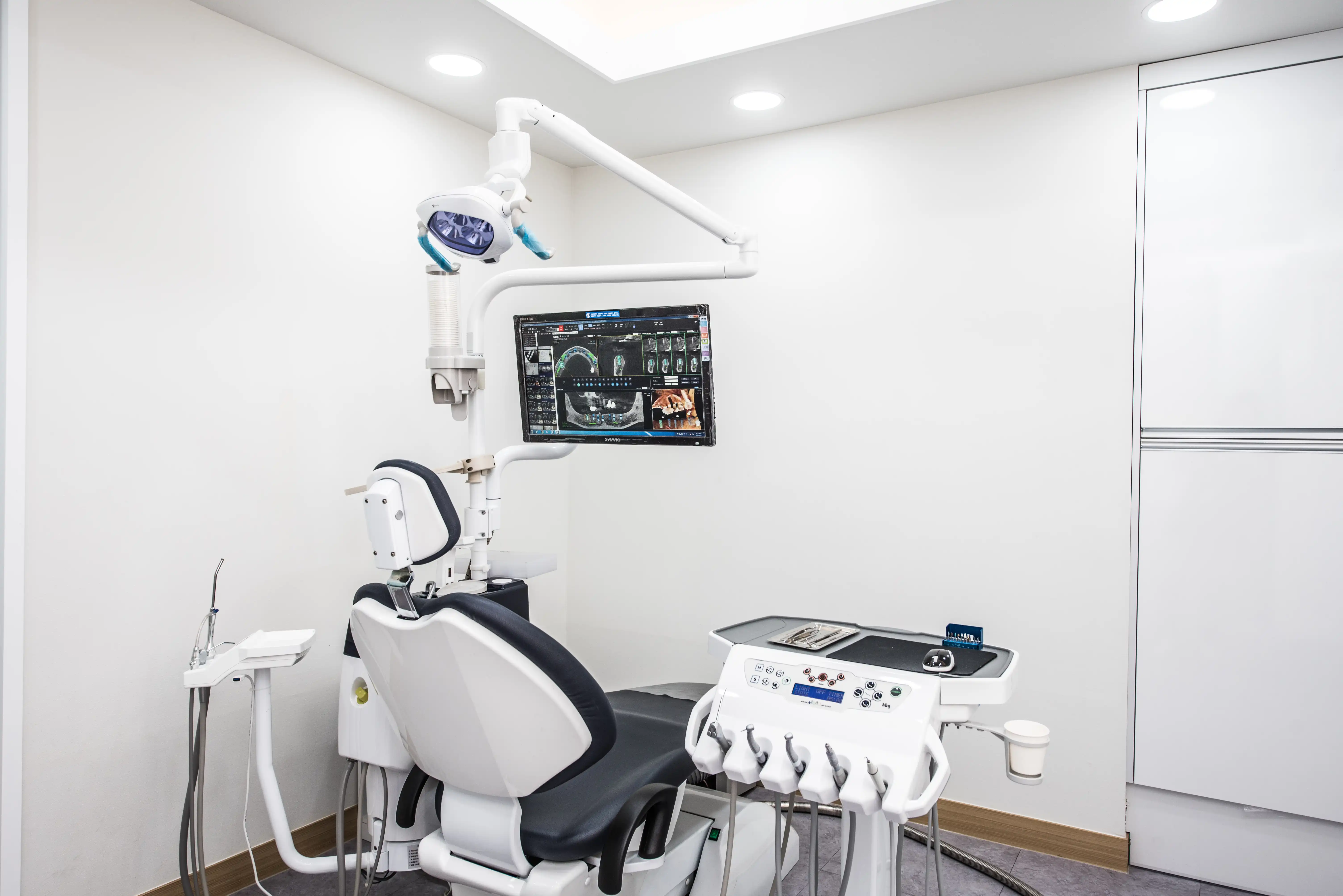 Light Dental Clinic 6