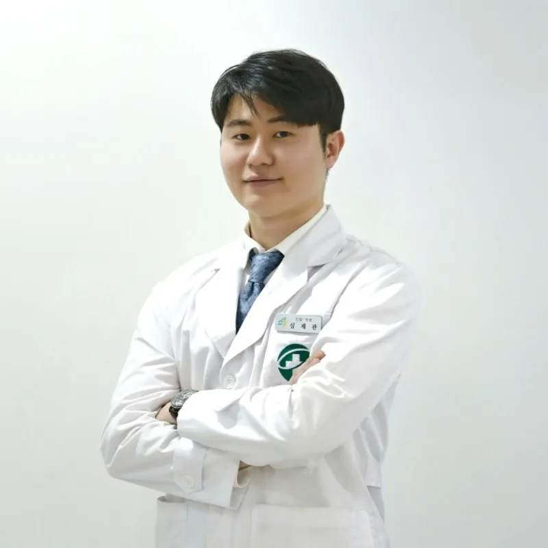침/주사를 놓지않는 안면비대칭 비수술 비통증교정